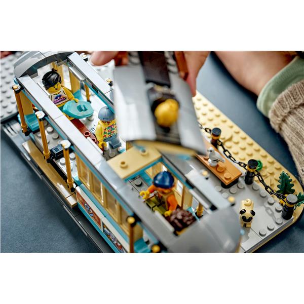 Tram classico della spiaggia 5