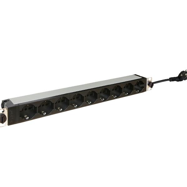 LEGRAND BASIC PDU  19 INCHES 1PHASE 16A  9 P40 OUT