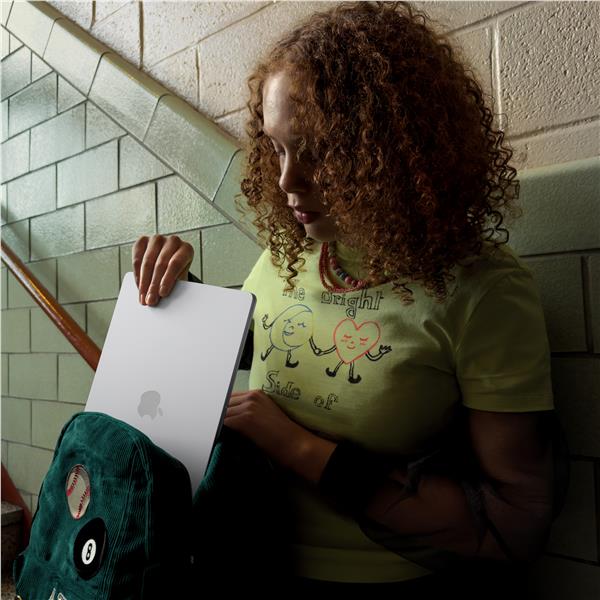 Mba 15 Slv/10C GPU/24Gb/1Tb - immagine 5