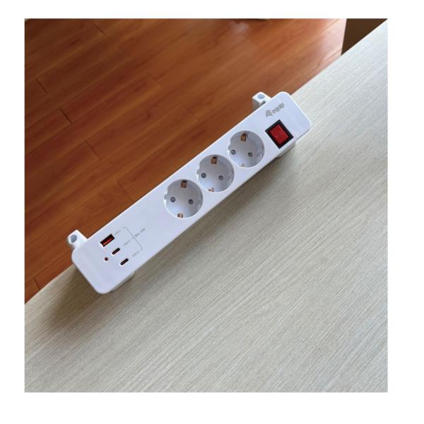 3-Outlet Clamp Power Strip 3-USB - immagine 3